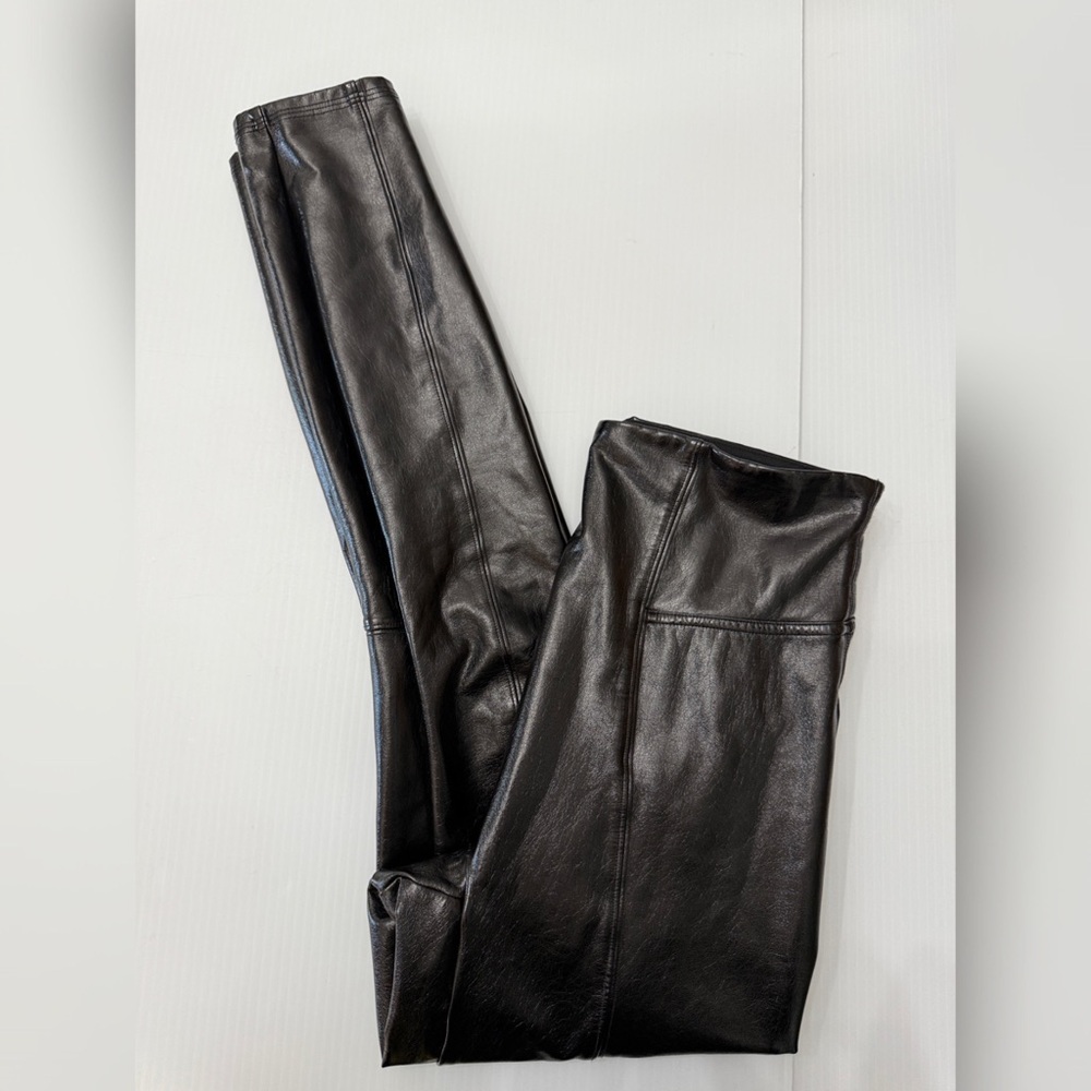 SPANX Vegan Patent Leather Leggings - S
